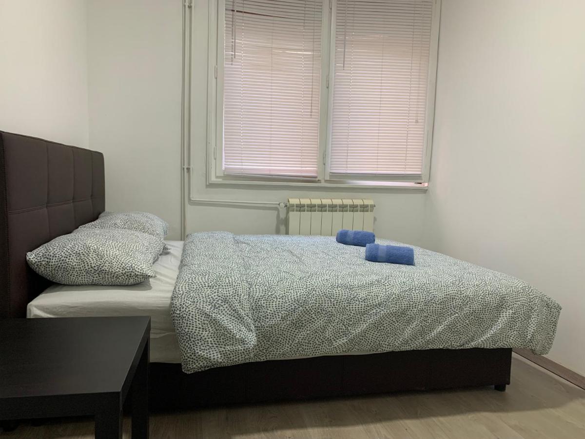 Private Rooms Belgrade Hostel Belgrado Exterior foto